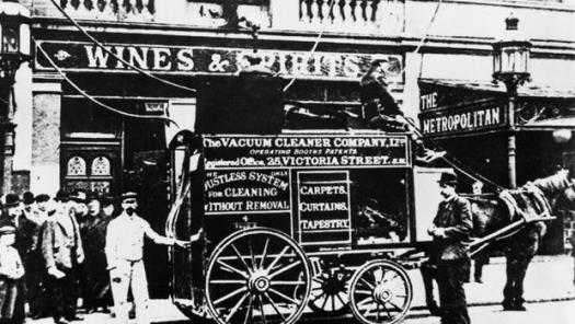 horsedrawn-vacuum-machine